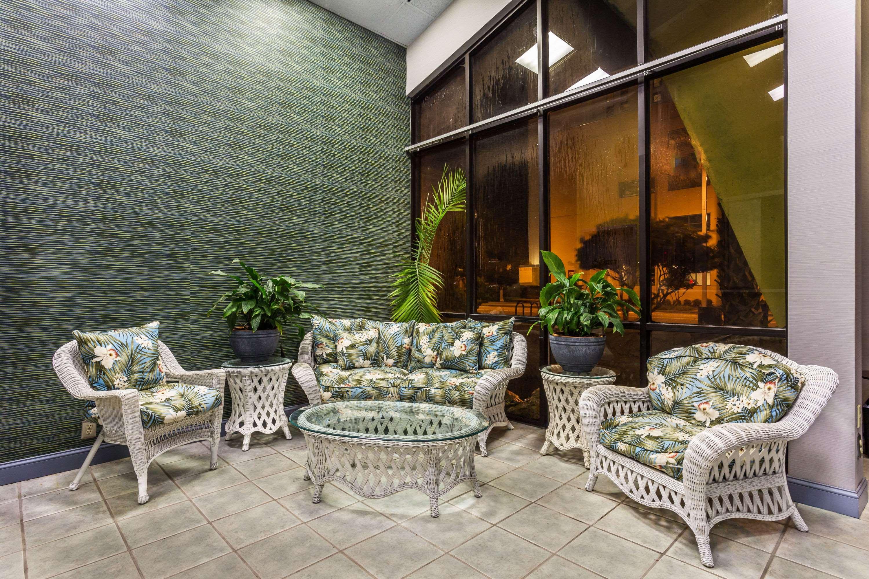 Hotel Days By Wyndham Virginia At The