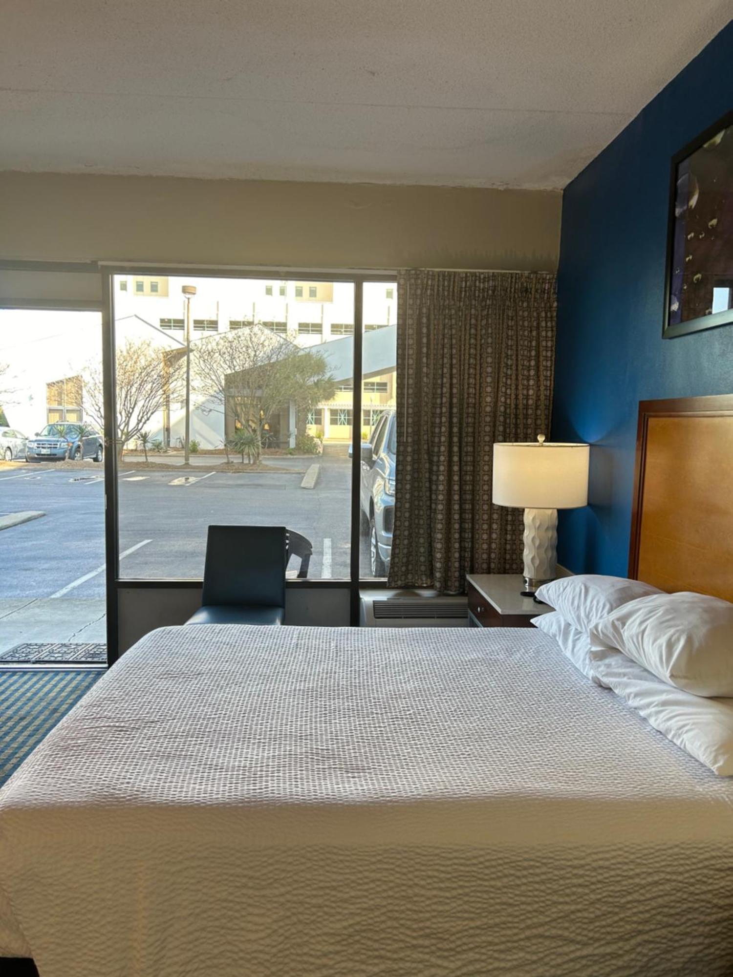 Days By Wyndham At The Beach