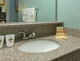 Days By Wyndham Virginia At The 2* Virginia Beach